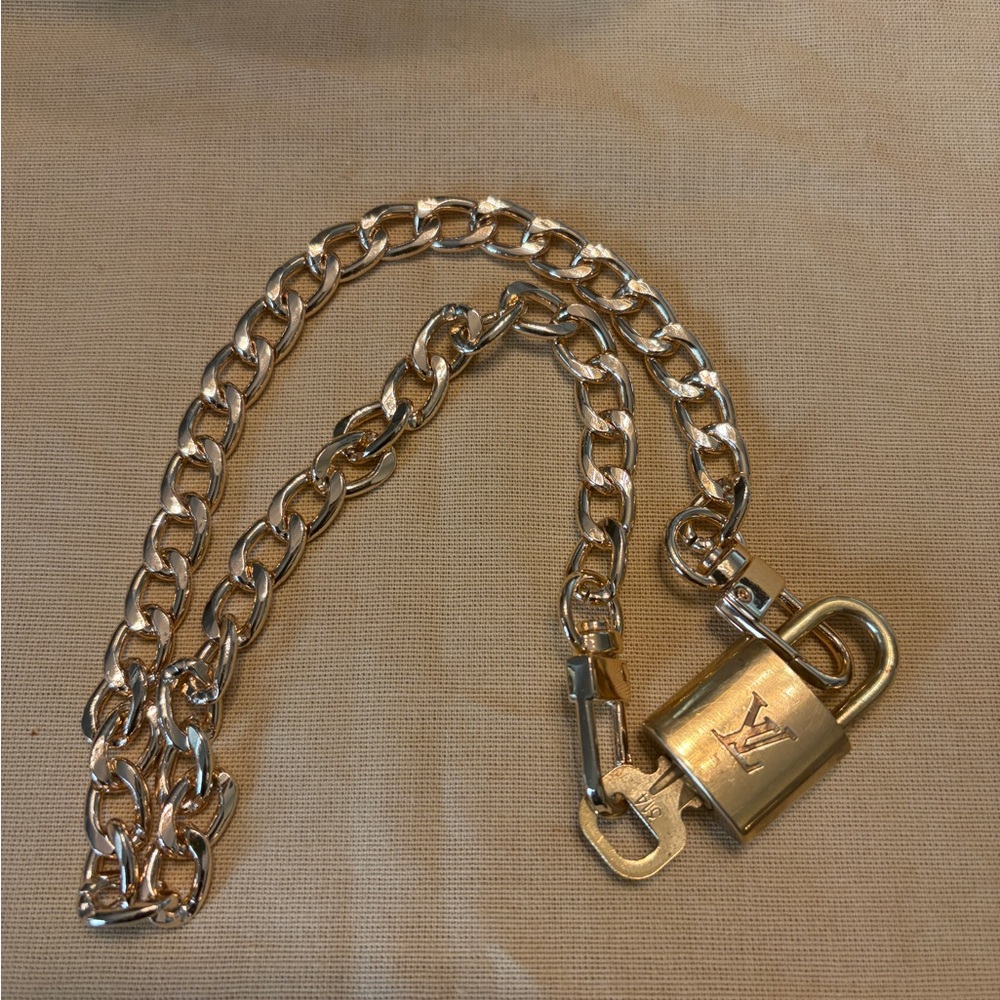 Louis Vuitton Gold-Tone Lock with Key and UNBRANDED CHAIN